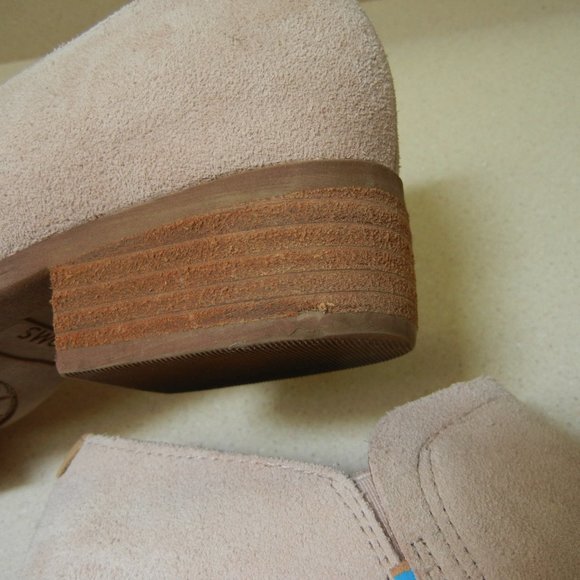 Toms Women's Cream Suede Loafers - Picture 2 of 12